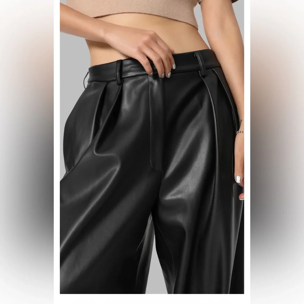 Frankie Shop FAUX LEATHER pleated wide leg PANTS - BLACK - Picture 2 of 5